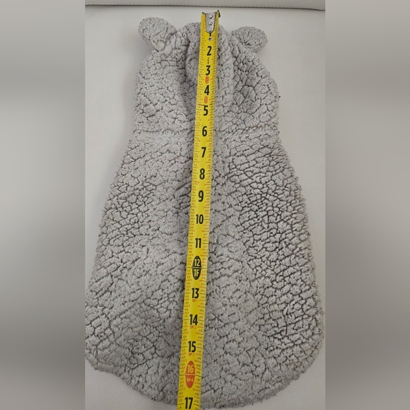 6 Sweater Coat Clothes For MEDIUM  Dog 12/14 Pound Warm Clothing Good CONDITION - Picture 8 of 16